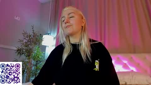 Snapshot of anet_dream chatting on 11.27.25 Anet Dream online show from 11.27.25