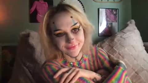 Snapshot of ang3lmorgu3 chatting on 12.17.25 ang3lmorgu3 online show from 12.17.25