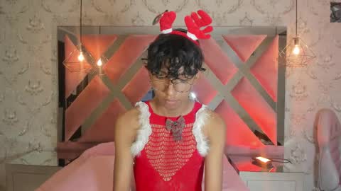 Snapshot of angel__sweet18 chatting on 12.15.24 online show from 12.15.24