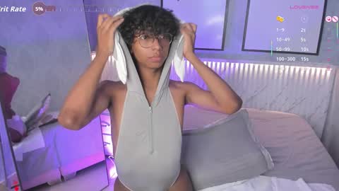 Snapshot of angel__sweet18 chatting on 11.25.25 online show from 11.25.25