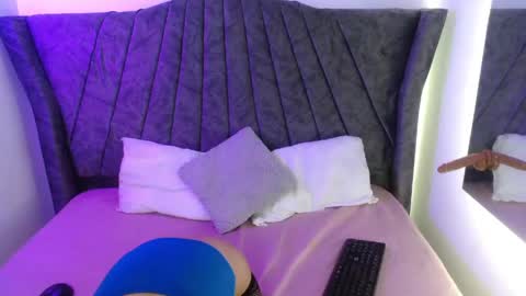 Angel  online show from 04.28.26