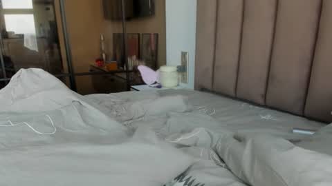 angel_andreww online show from 06.19.26