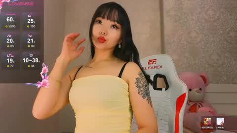 Snapshot of angel_asia_ chatting on 05.18.26 angel_asia_ online show from 05.18.26