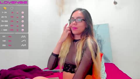 Snapshot of angel_blondie_ chatting on 02.13.25 Anglica online show from 02.13.25