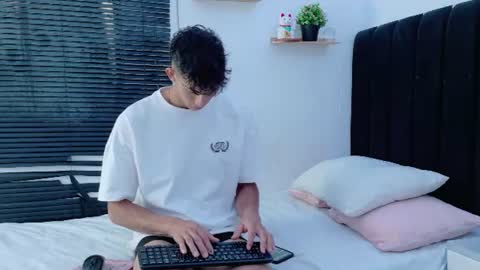 angel_boy0 online show from 07.01.26