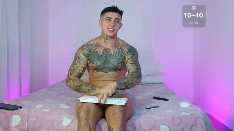 Snapshot of angel_boy01 chatting on 12.21.25 angel_boy01 online show from 12.21.25