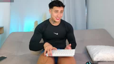 angel_boy01 online show from 06.07.26