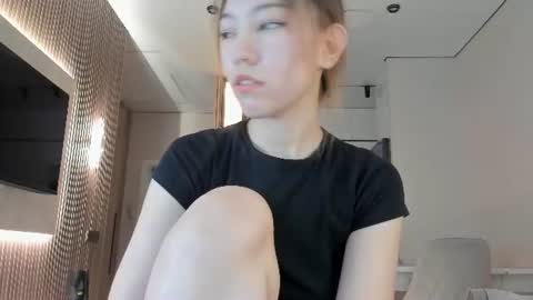 Luluu Chu  online show from 07.21.26