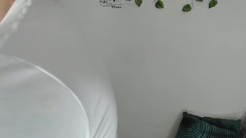 Snapshot of angel_curl chatting on 01.13.26 Angel Curl online show from 01.13.26