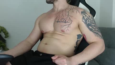 Snapshot of angel_curl chatting on 01.18.26 Angel Curl online show from 01.18.26