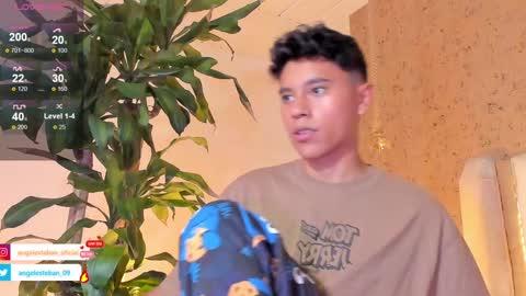 Snapshot of angel_esteban_fx chatting on 02.02.25 ngel Esteban online show from 02.02.25