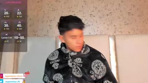 Snapshot of angel_esteban_fx chatting on 02.13.25 ngel Esteban online show from 02.13.25