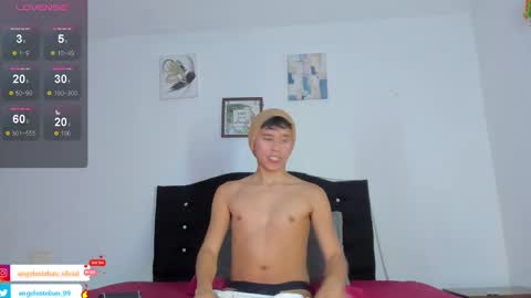 Snapshot of angel_esteban_fx chatting on 11.23.25 ngel Esteban online show from 11.23.25