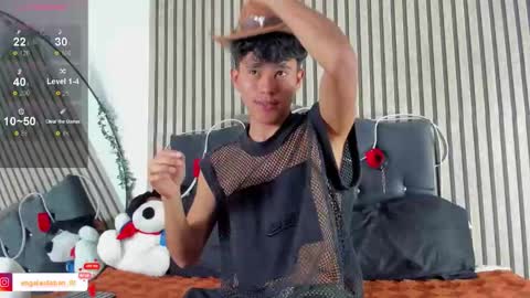 Snapshot of angel_esteban_fx chatting on 02.04.26 ngel Esteban online show from 02.04.26