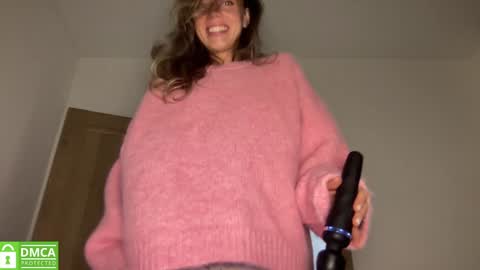 Snapshot of angel_from_sky chatting on 11.09.25 Greetings Jess online show from 11.09.25