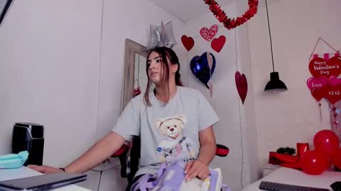 Snapshot of angel_hardy_dl chatting on 02.18.25 angel hardy online show from 02.18.25