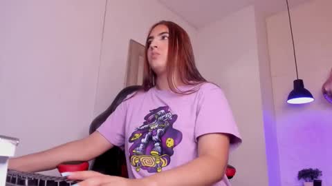 Snapshot of angel_hardy_dl chatting on 09.11.25 angel hardy online show from 09.11.25