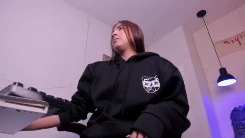 Snapshot of angel_hardy_dl chatting on 10.18.25 angel hardy online show from 10.18.25