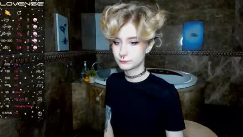 Snapshot of angel_julles chatting on 11.07.25 Angel Dust online show from 11.07.25