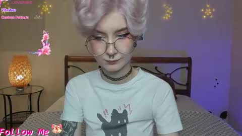 Snapshot of angel_julles chatting on 11.28.25 Angel Dust online show from 11.28.25