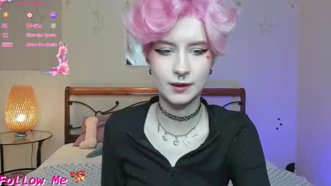 Snapshot of angel_julles chatting on 11.30.25 Angel Dust online show from 11.30.25