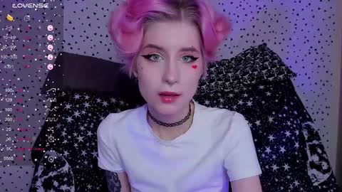 Snapshot of angel_julles chatting on 03.01.26 Angel Dust online show from 03.01.26