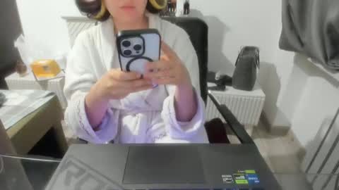 Snapshot of angel_lee__ chatting on 01.24.25 angel_lee__ online show from 01.24.25