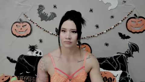 Snapshot of angel_martins chatting on 10.30.25 Angel online show from 10.30.25