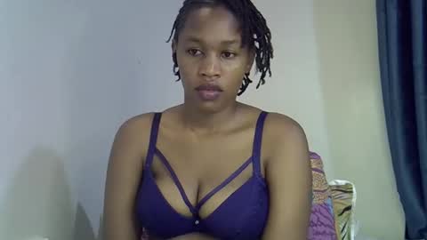 Snapshot of angel_mia5 chatting on 05.06.26 angel_mia5 online show from 05.06.26