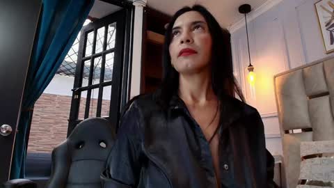 Snapshot of angel_perverted1 chatting on 01.29.25 Nicolle online show from 01.29.25