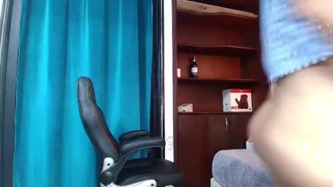 Snapshot of angel_perverted1 chatting on 02.11.25 Nicolle online show from 02.11.25