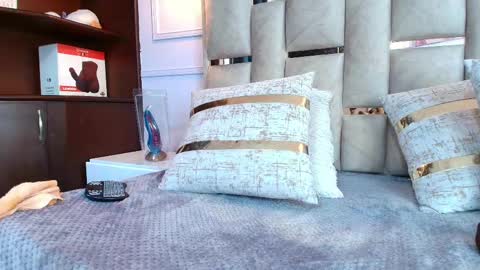 Snapshot of angel_perverted1 chatting on 02.22.25 Nicolle online show from 02.22.25