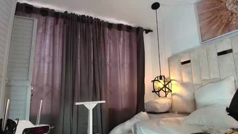 Snapshot of angel_perverted1 chatting on 10.20.25 Nicolle online show from 10.20.25