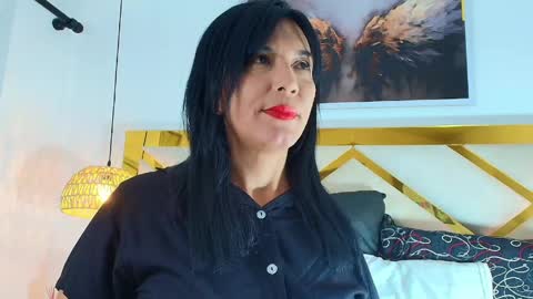 Nicolle  online show from 06.01.26