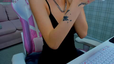 Snapshot of angel_sapphire_ chatting on 12.11.24 Angel My schedule GTM2 Mon Tue Wen Thu Fri 0900am-0400pm online show from 12.11.24