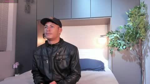 Angel  online show from 04.17.26