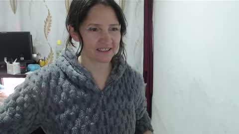 Snapshot of angel_sw chatting on 09.16.25 angel online show from 09.16.25