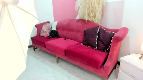 Snapshot of angel_velvet_ chatting on 10.16.25 angel_velvet_ online show from 10.16.25