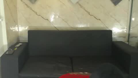 angel_villareal_ online show from 02.15.26