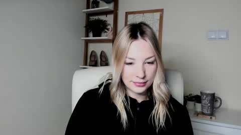 Snapshot of angela21babe chatting on 02.17.26 Angela online show from 02.17.26