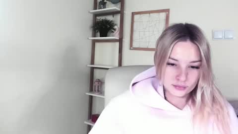 Snapshot of angela21babe chatting on 02.19.26 Angela online show from 02.19.26