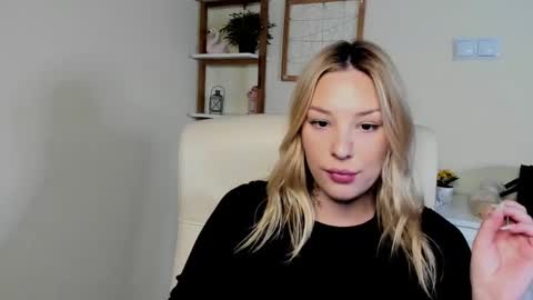 Snapshot of angela21babe chatting on 03.04.26 Angela online show from 03.04.26