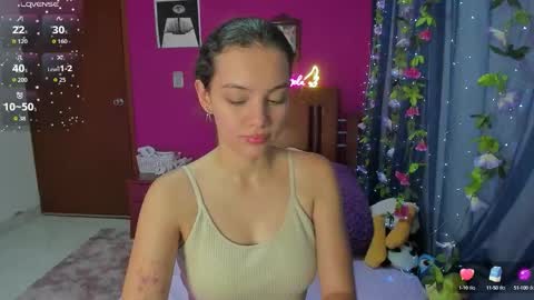 Snapshot of angela_hank2_ chatting on 09.11.25 ANGELA  online show from 09.11.25