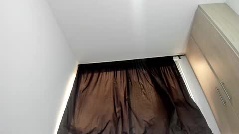 Snapshot of angela_lia_ chatting on 02.11.25 Angela online show from 02.11.25