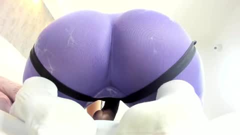 Snapshot of angela_lia_ chatting on 09.25.25 Angela online show from 09.25.25