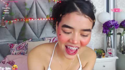 Snapshot of angela_lovee1 chatting on 01.11.25 Angela online show from 01.11.25