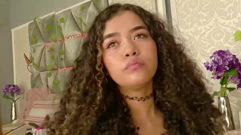 Snapshot of angela_lovee1 chatting on 09.16.25 Angela online show from 09.16.25