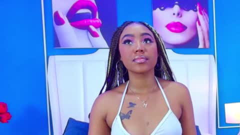 Snapshot of angela_robert chatting on 11.03.25 Angela Roberts online show from 11.03.25