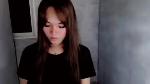 Snapshot of angelacharming_ chatting on 10.26.25 angela online show from 10.26.25