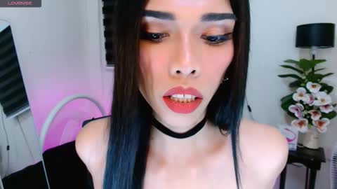 Snapshot of angelamonroe chatting on 09.25.25 SENORITA online show from 09.25.25